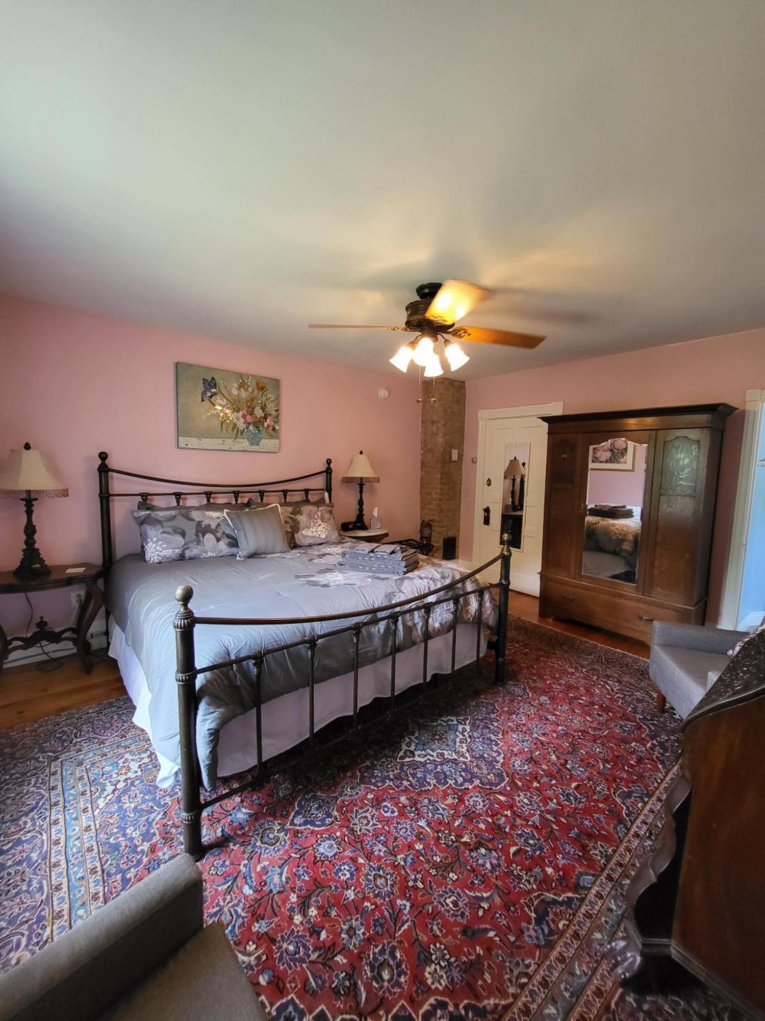 The Fox And The Grapes Bed & Breakfast Lodi Exterior photo