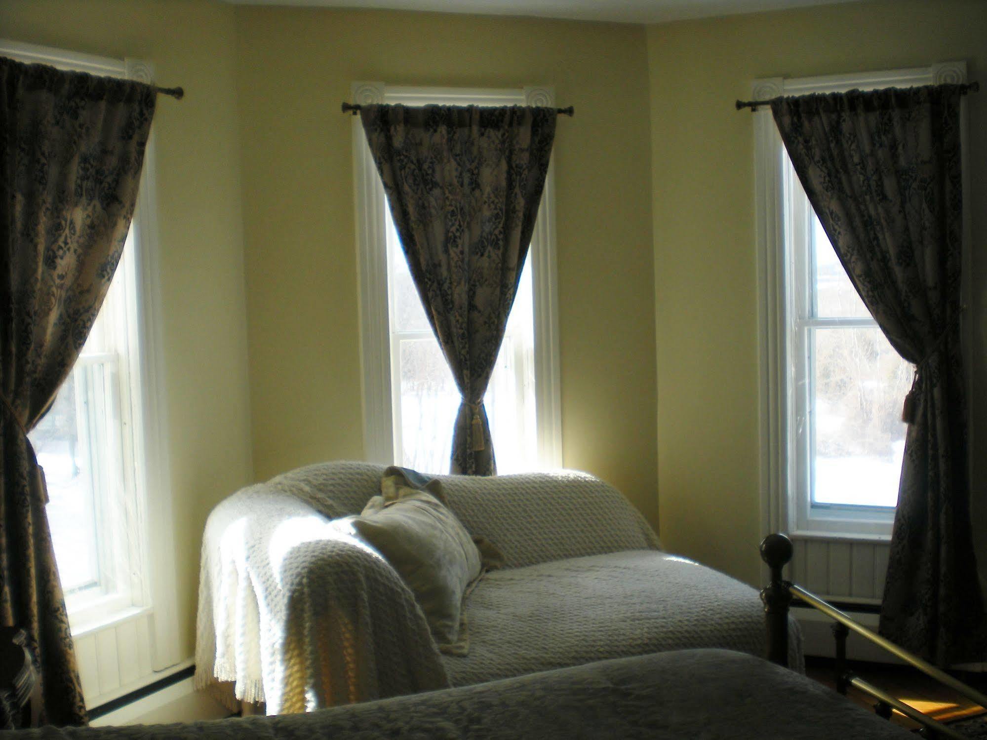 The Fox And The Grapes Bed & Breakfast Lodi Exterior photo